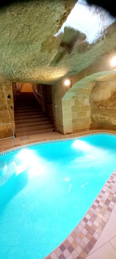 Ta Majsi Farmhouse With Indoor Heated Pool 圣劳伦斯 外观 照片