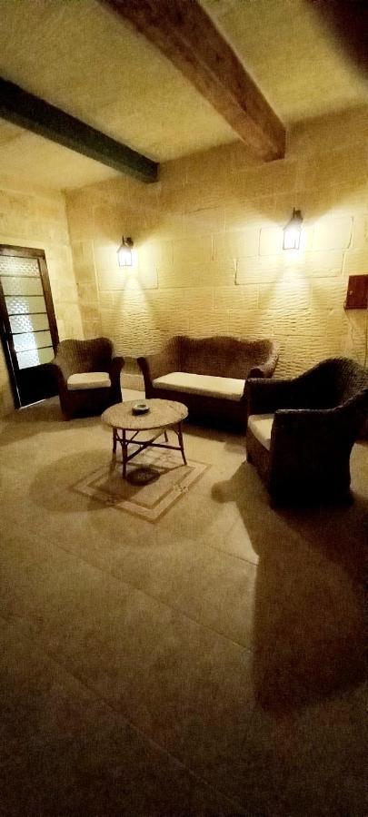 Ta Majsi Farmhouse With Indoor Heated Pool 圣劳伦斯 外观 照片
