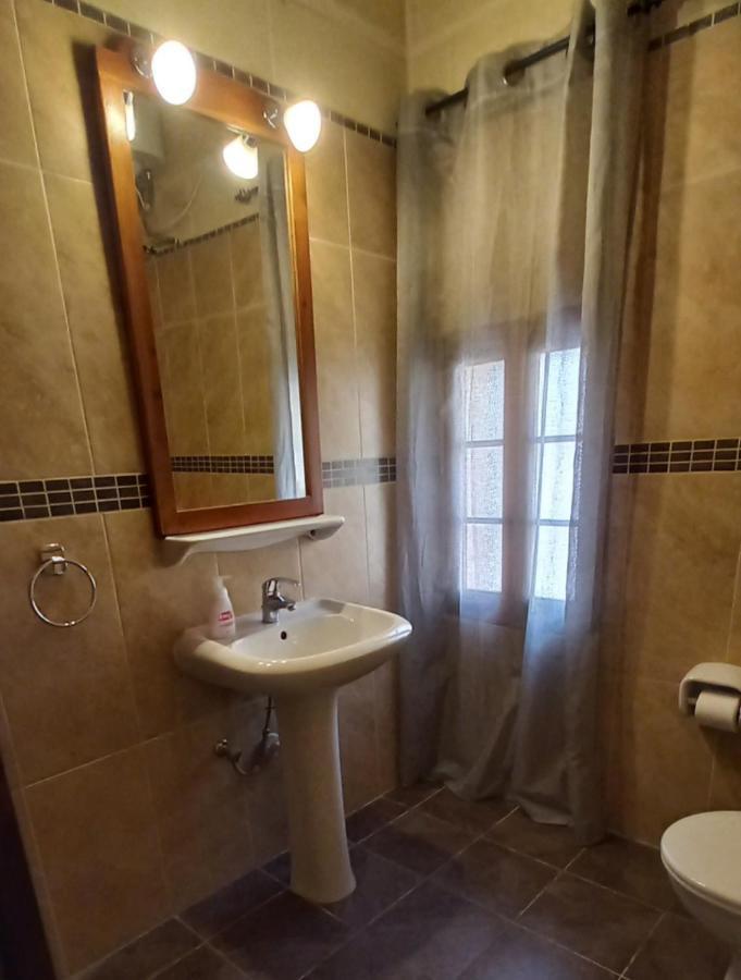 Ta Majsi Farmhouse With Indoor Heated Pool 圣劳伦斯 外观 照片