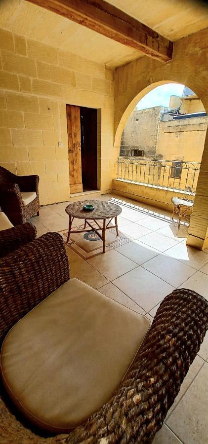 Ta Majsi Farmhouse With Indoor Heated Pool 圣劳伦斯 外观 照片
