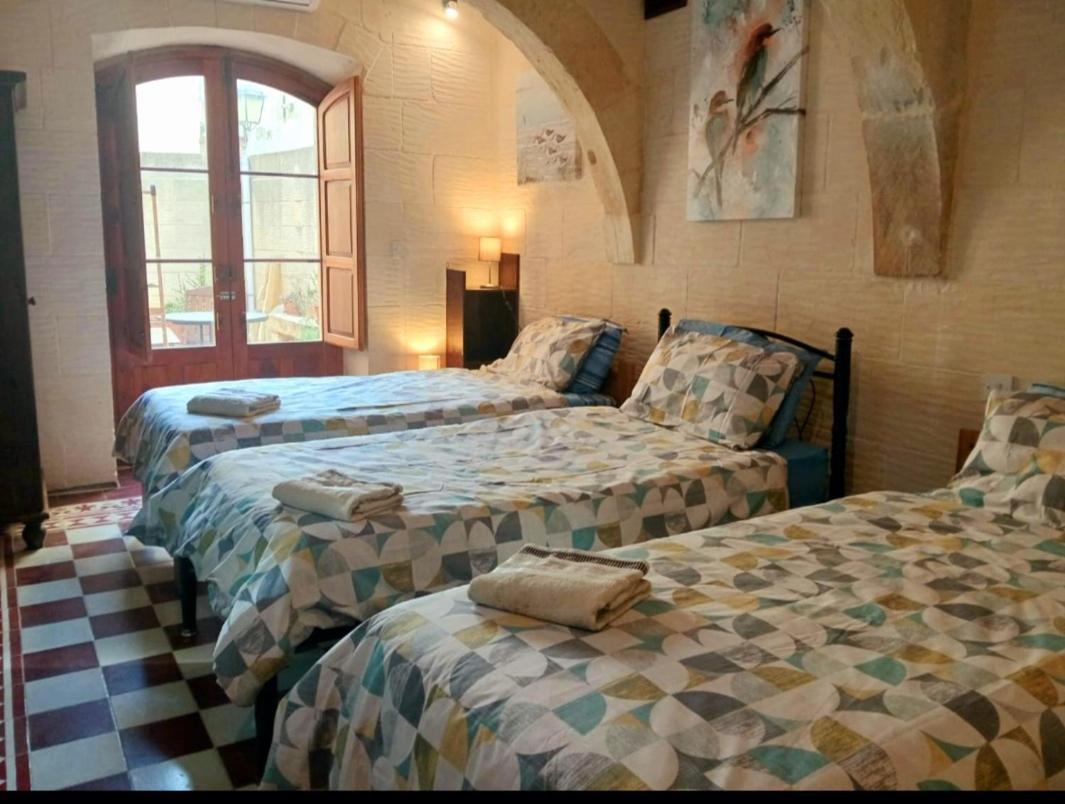 Ta Majsi Farmhouse With Indoor Heated Pool 圣劳伦斯 外观 照片
