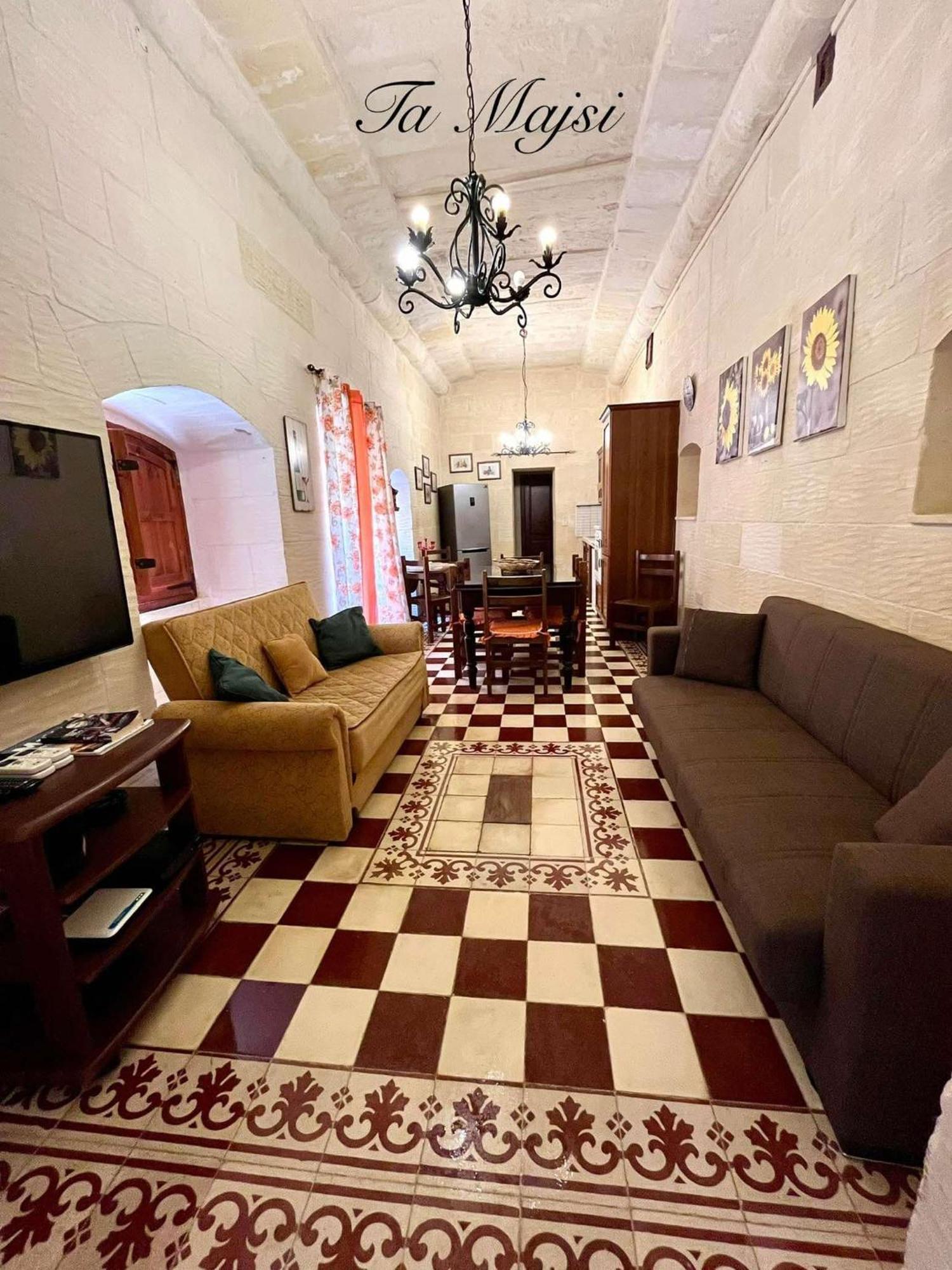 Ta Majsi Farmhouse With Indoor Heated Pool 圣劳伦斯 外观 照片